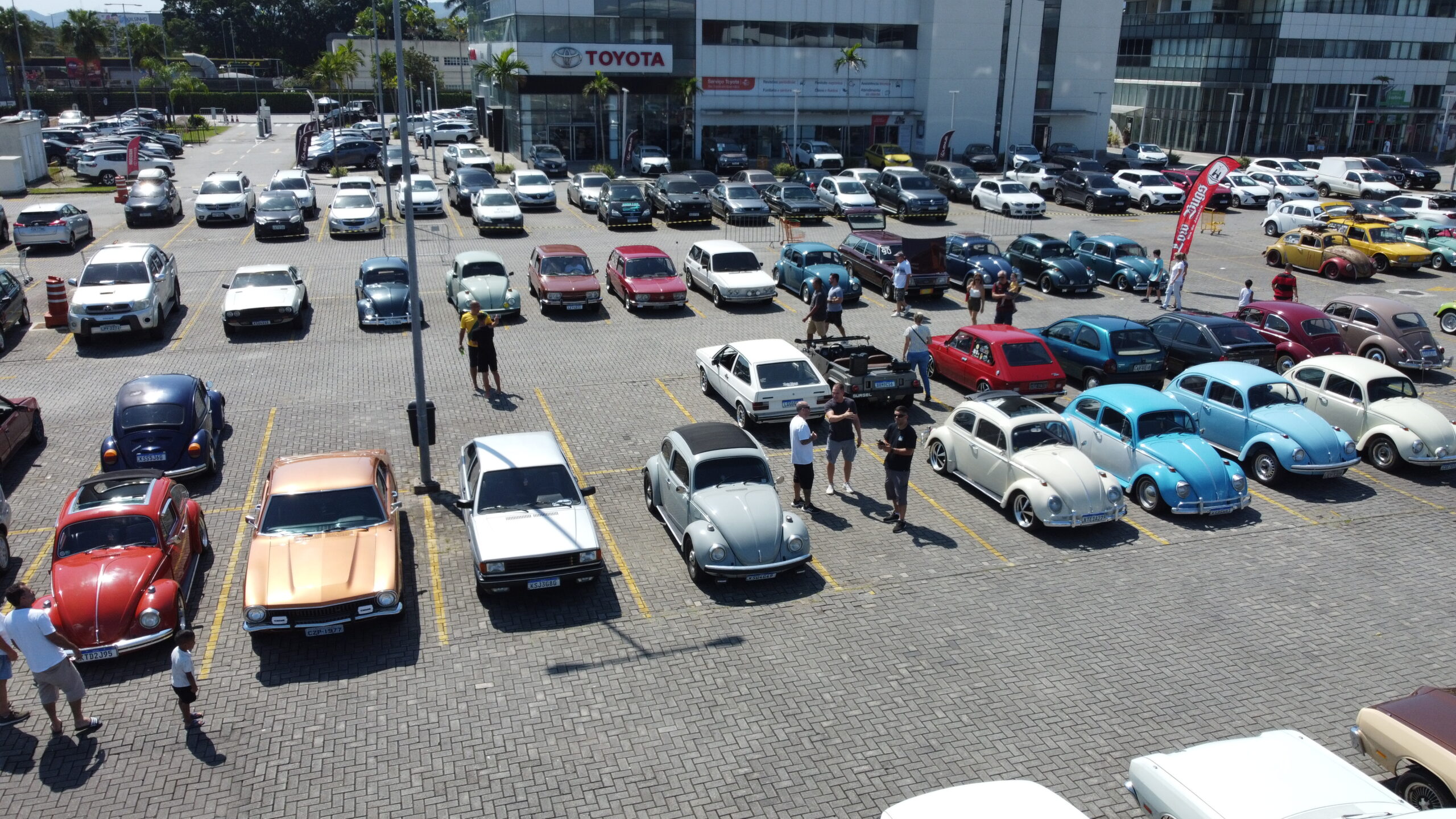 Evento carros Shopping UpTown